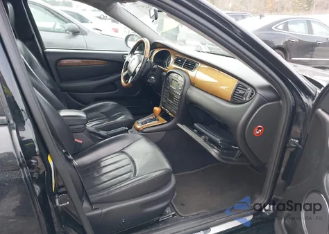 2005 Jaguar X-Type 3.0 из США, поврежденный, VIN SAJWA54C45WE41759